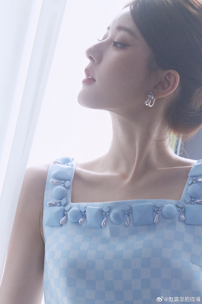 จ้าวลู่ซือ โดนเหยียดในงานแฟนชั่นที่มิลาน