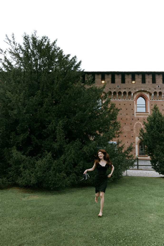 จ้าวลู่ซือ โดนเหยียดในงานแฟนชั่นที่มิลาน