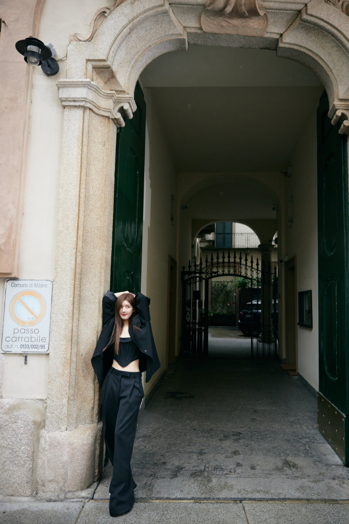 จ้าวลู่ซือ โดนเหยียดในงานแฟนชั่นที่มิลาน