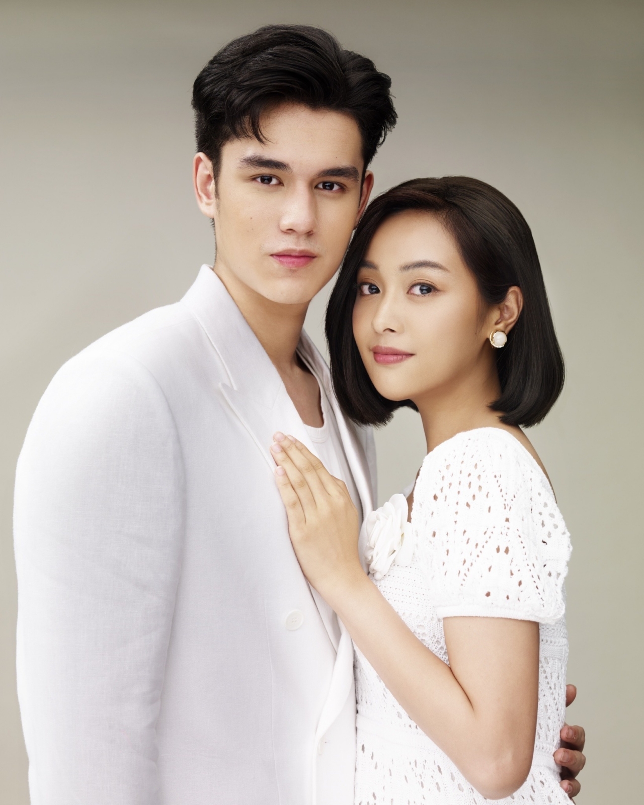 ประวัติ อุ้ม อิษยา หนูพุก ใจพิสุทธิ์ 