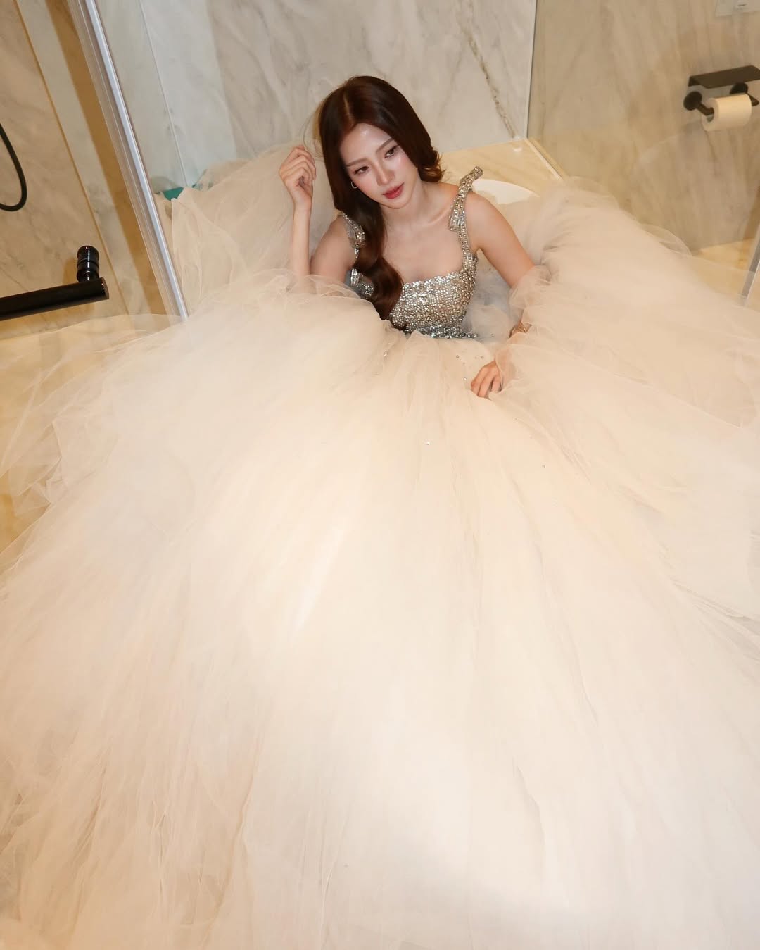 ใบเฟิร์น พิมพ์ชนก รับรางวัลที่จีน