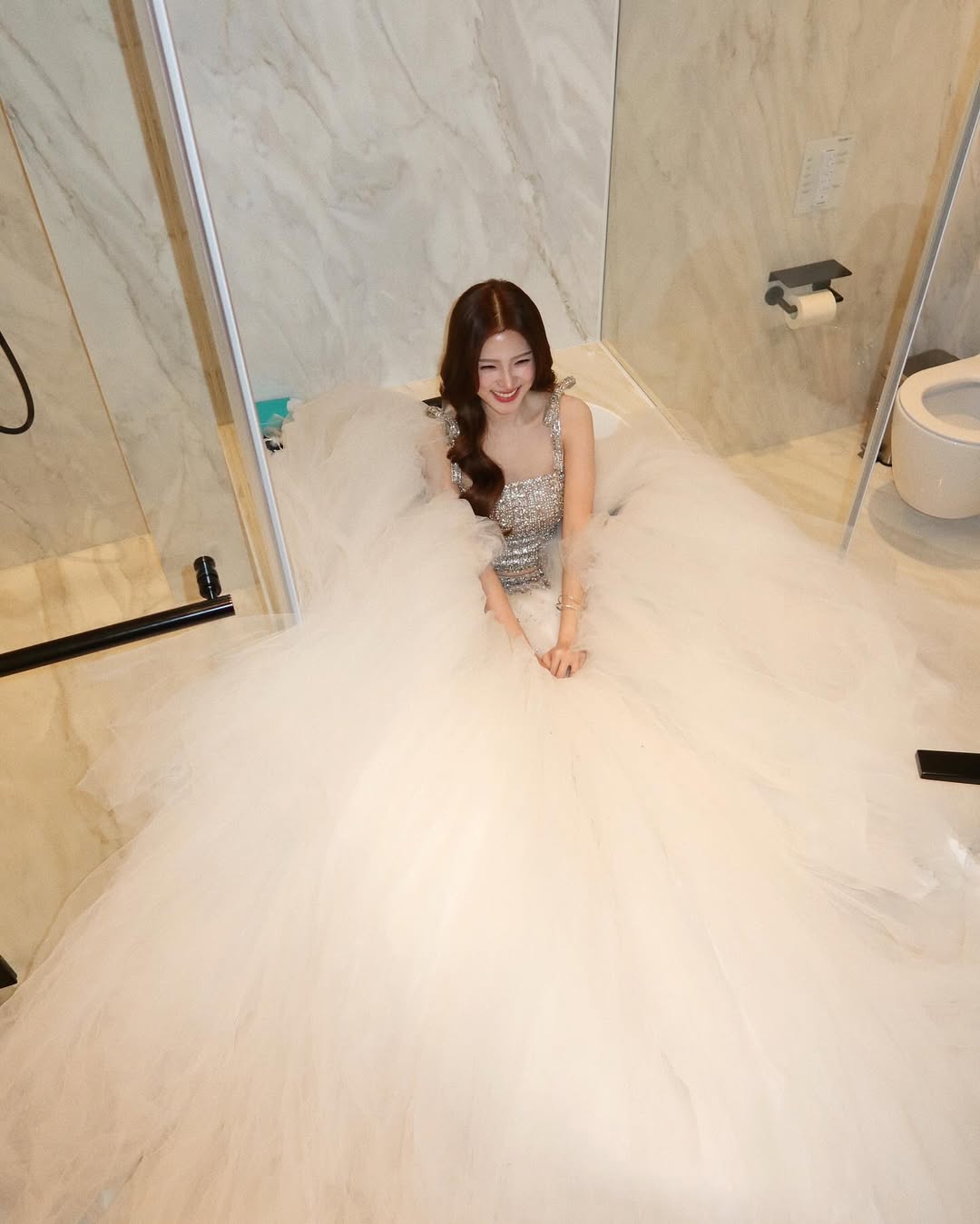 ใบเฟิร์น พิมพ์ชนก รับรางวัลที่จีน