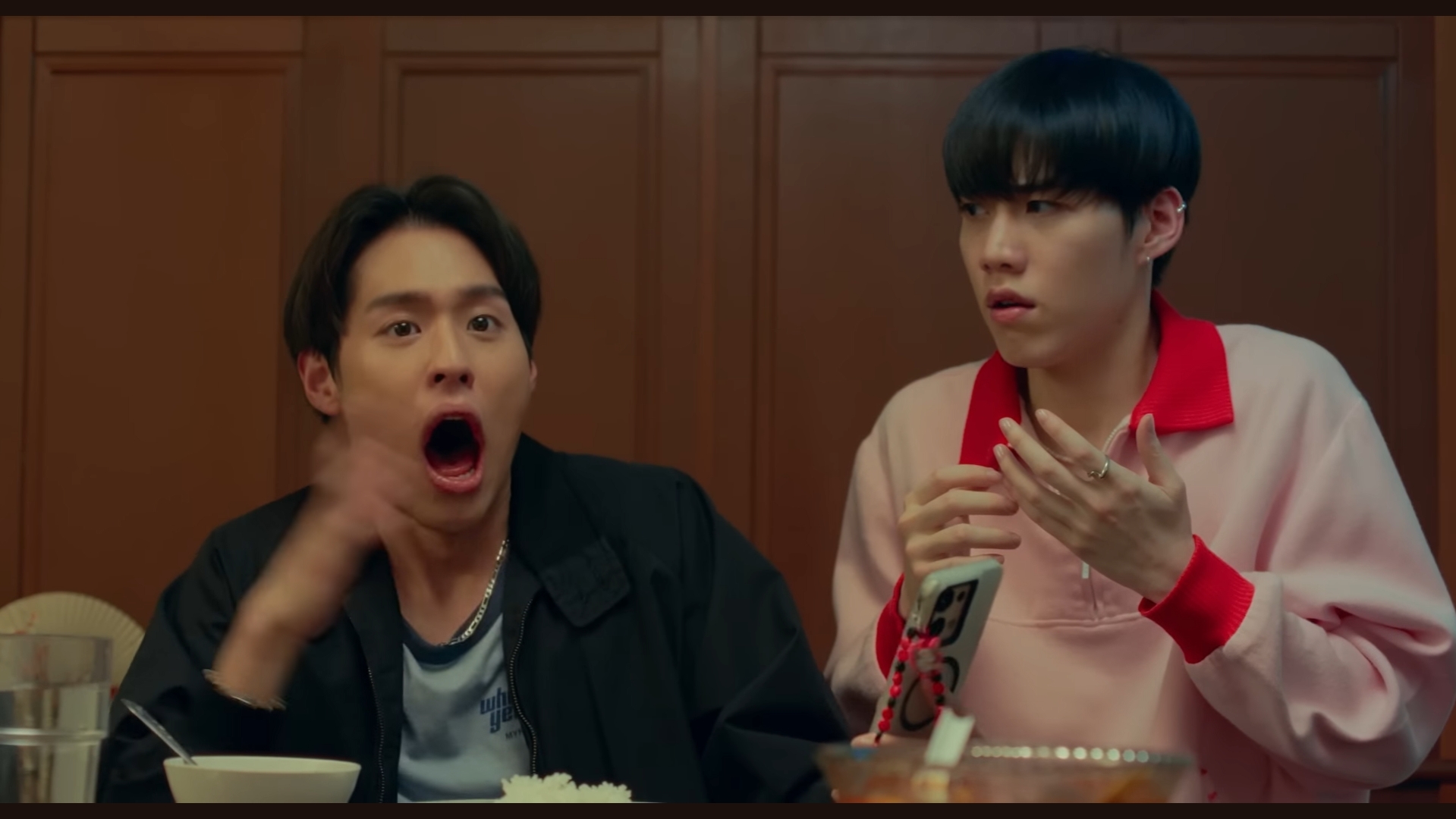 ตัวอย่าง ซองแดงแต่งผี