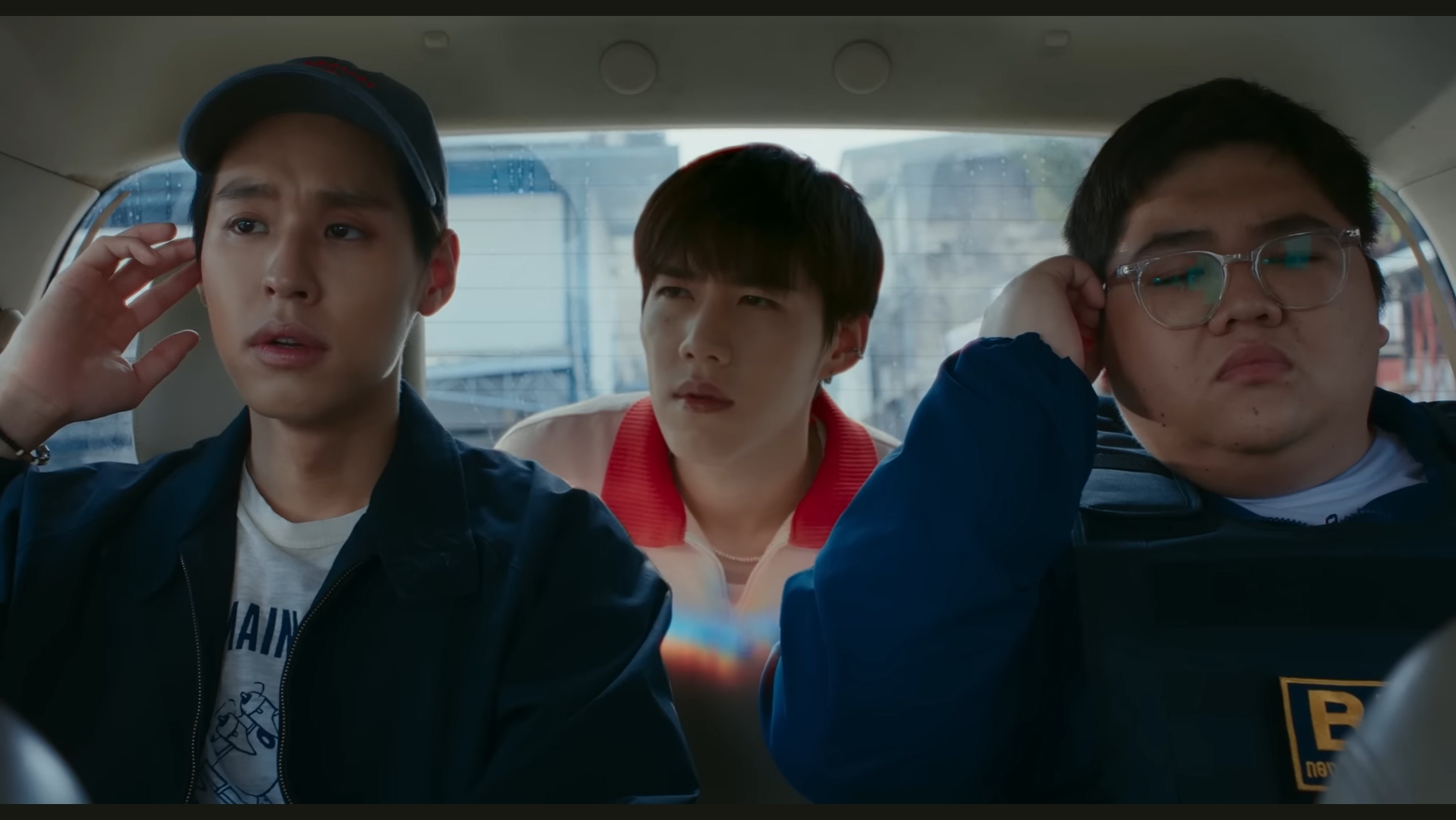 ตัวอย่าง ซองแดงแต่งผี