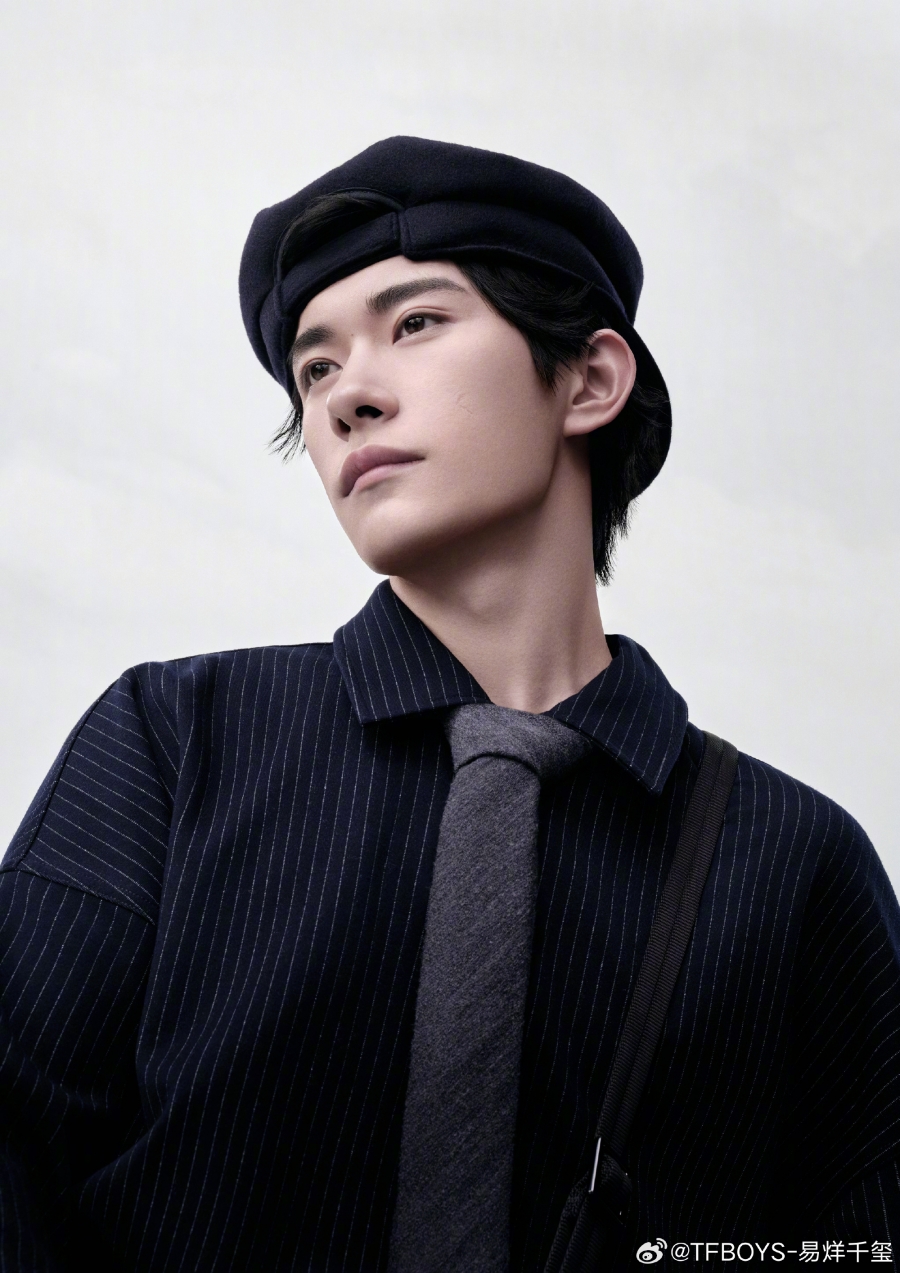 จาก TFBOYS สู่เจ้าพ่อหนังจีน! เปิดประวัติ 