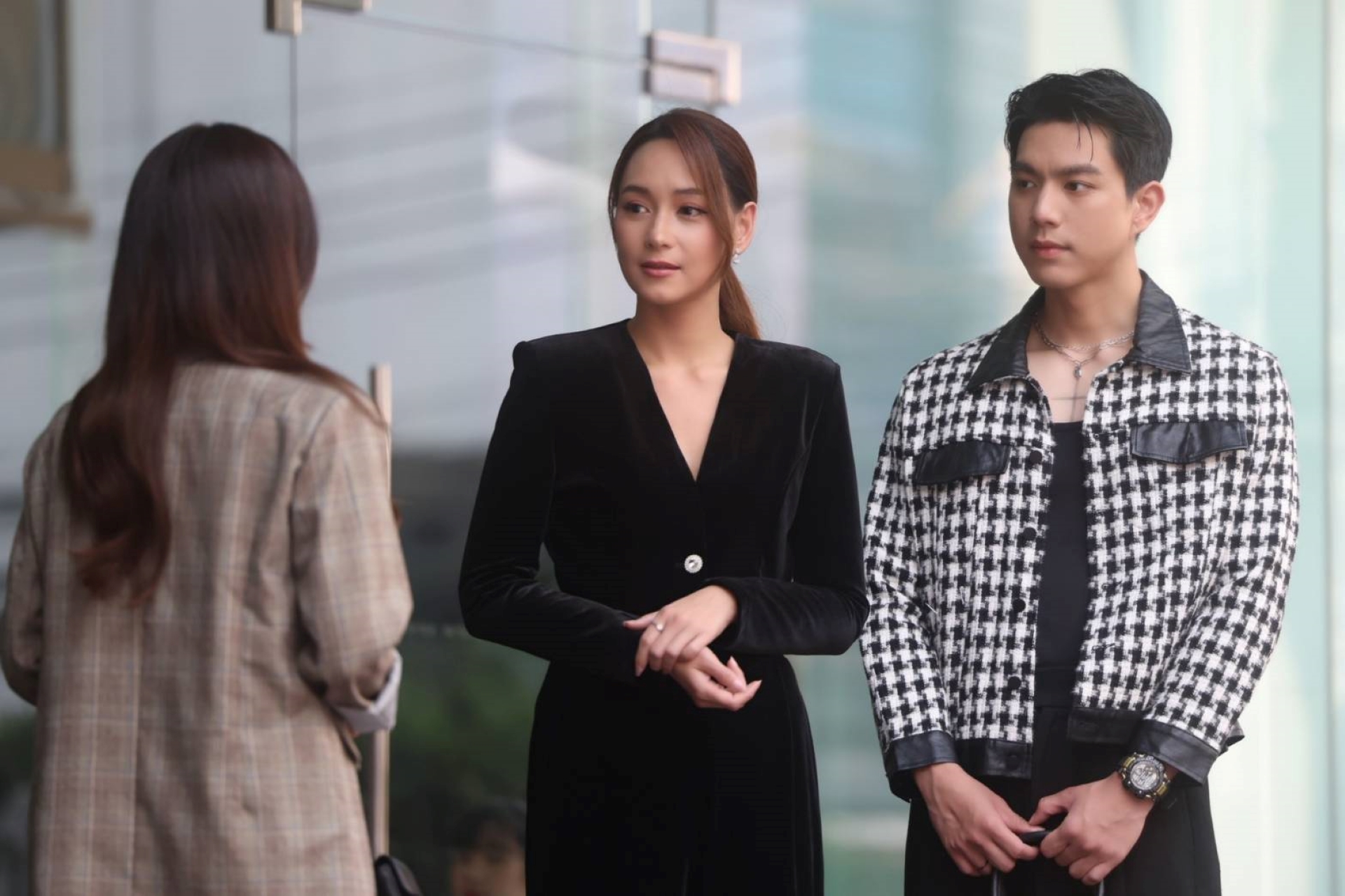 บนพระจันทร์มีกระต่าย ไบร์ท