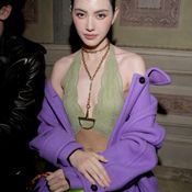 ใหม่ ดาวิกา - จางหลิงเฮ่อ แฟชั่นโชว์ Gucci Cruise 2026