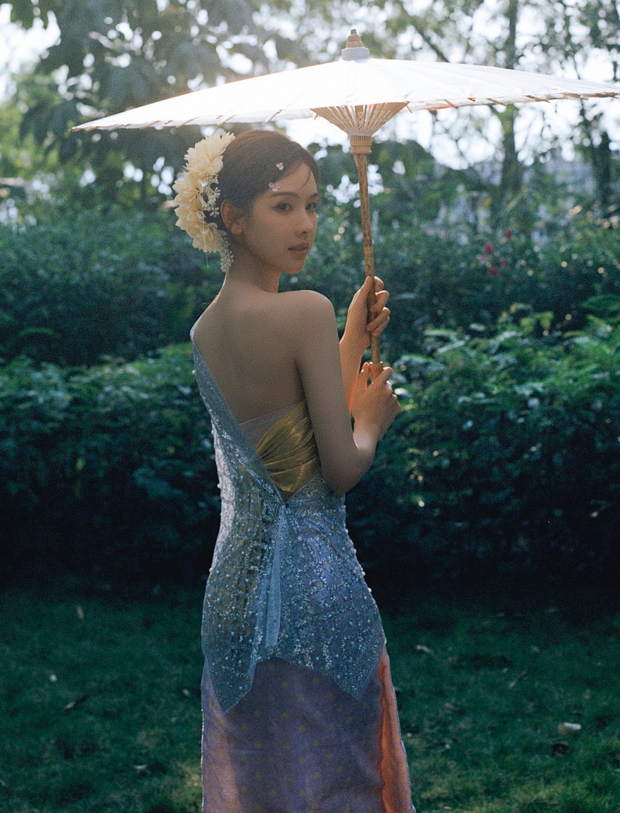 เฉินตูหลิง ใส่ชุดไทย