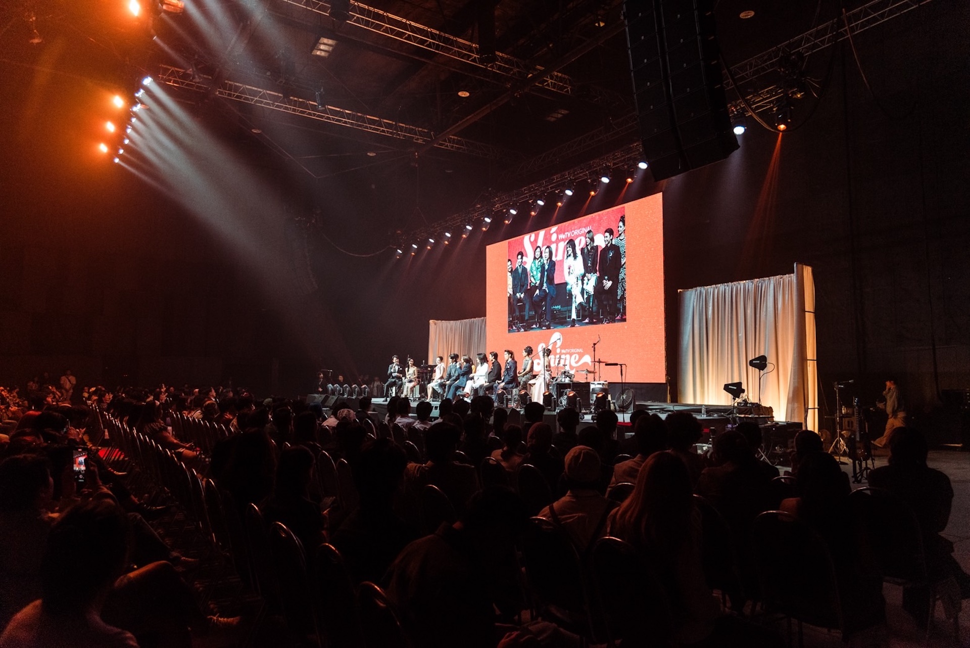 เปิดตัว 