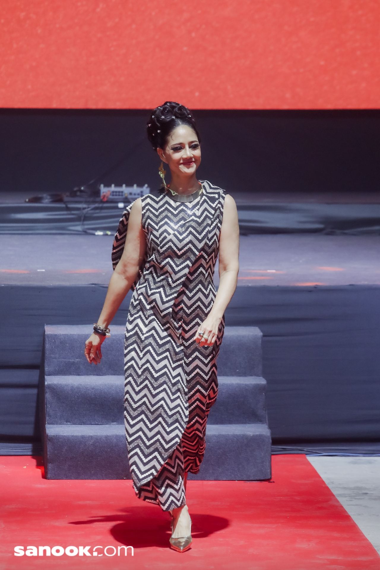 เปิดตัว 