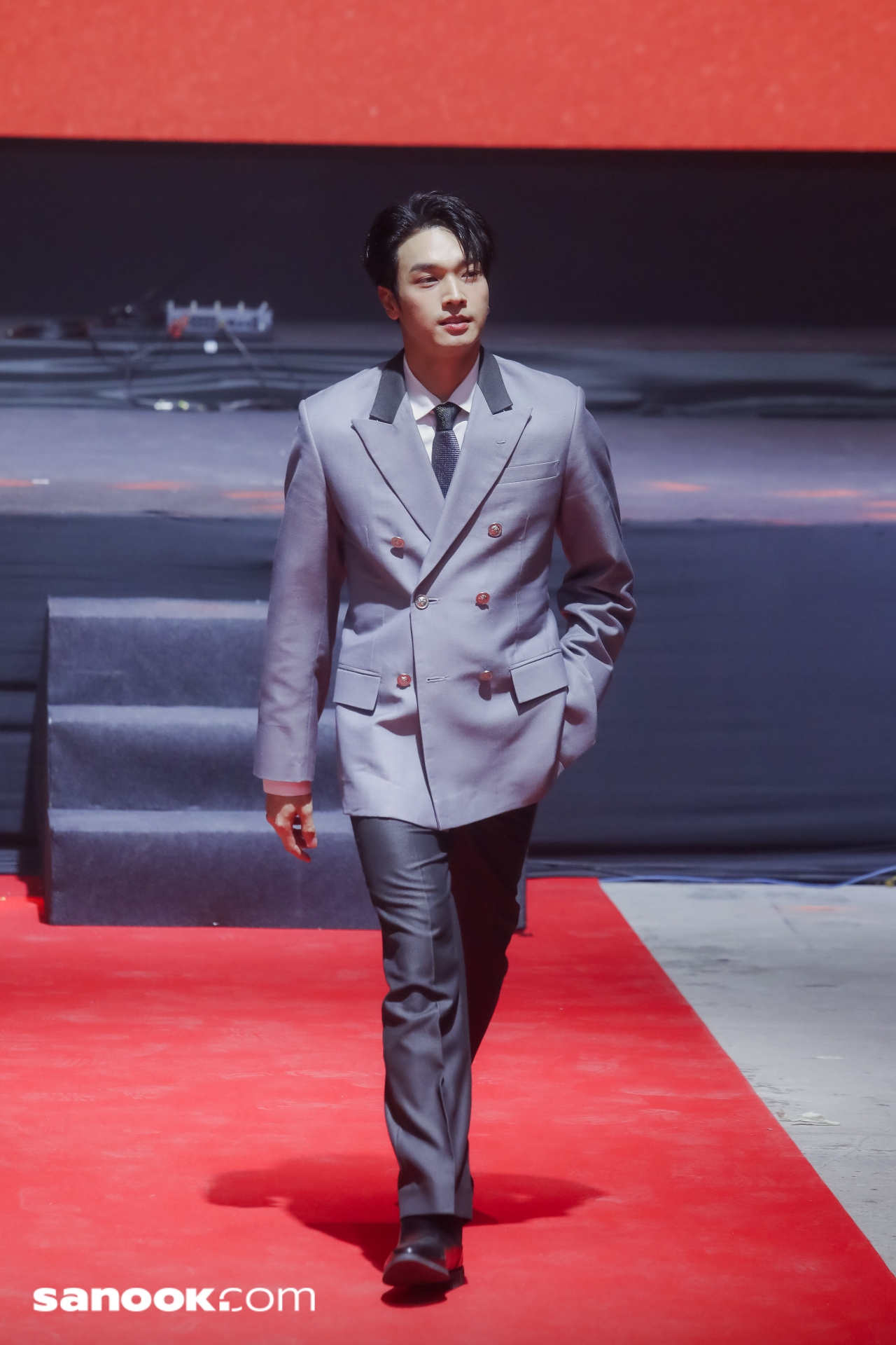 เปิดตัว 