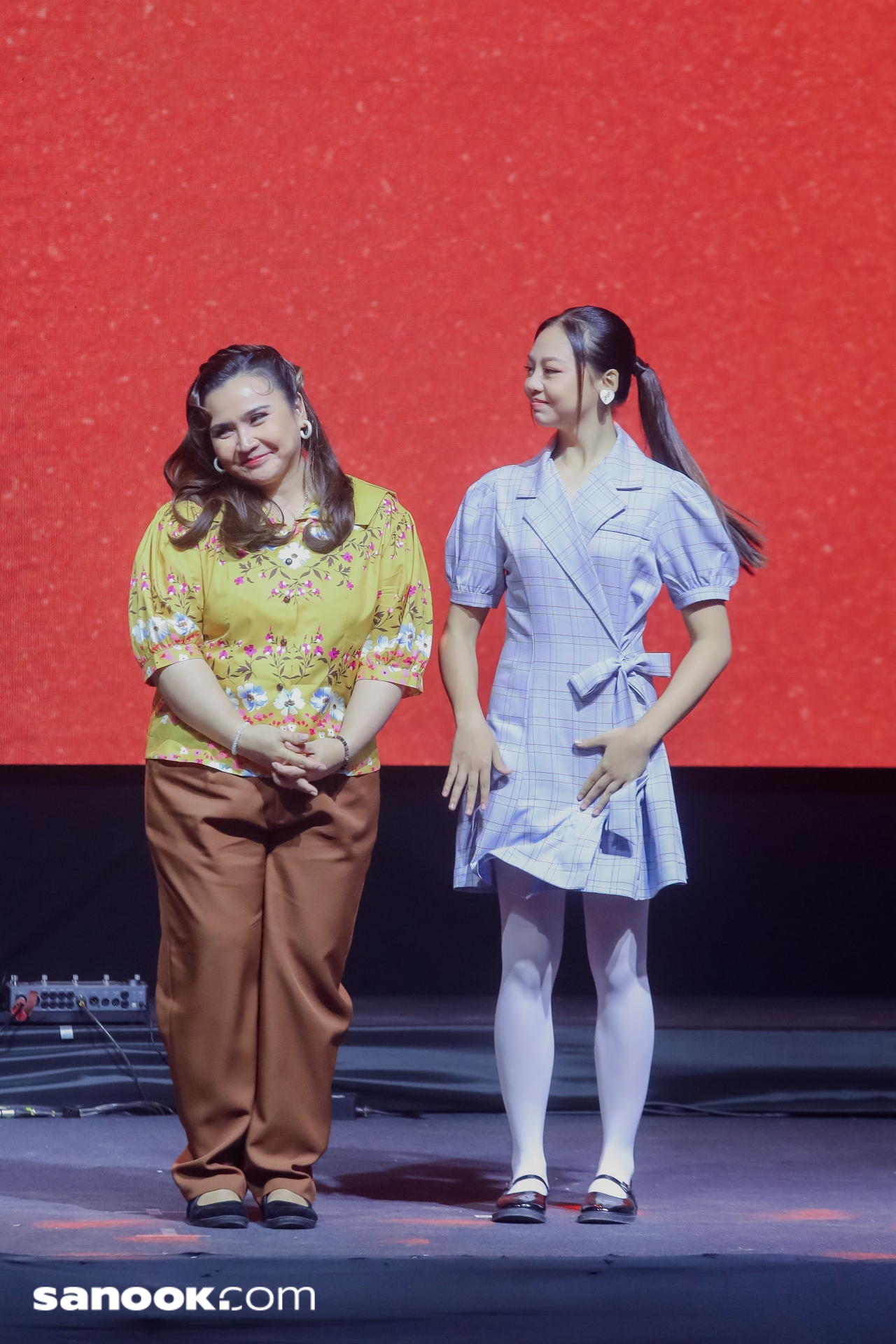 เปิดตัว 