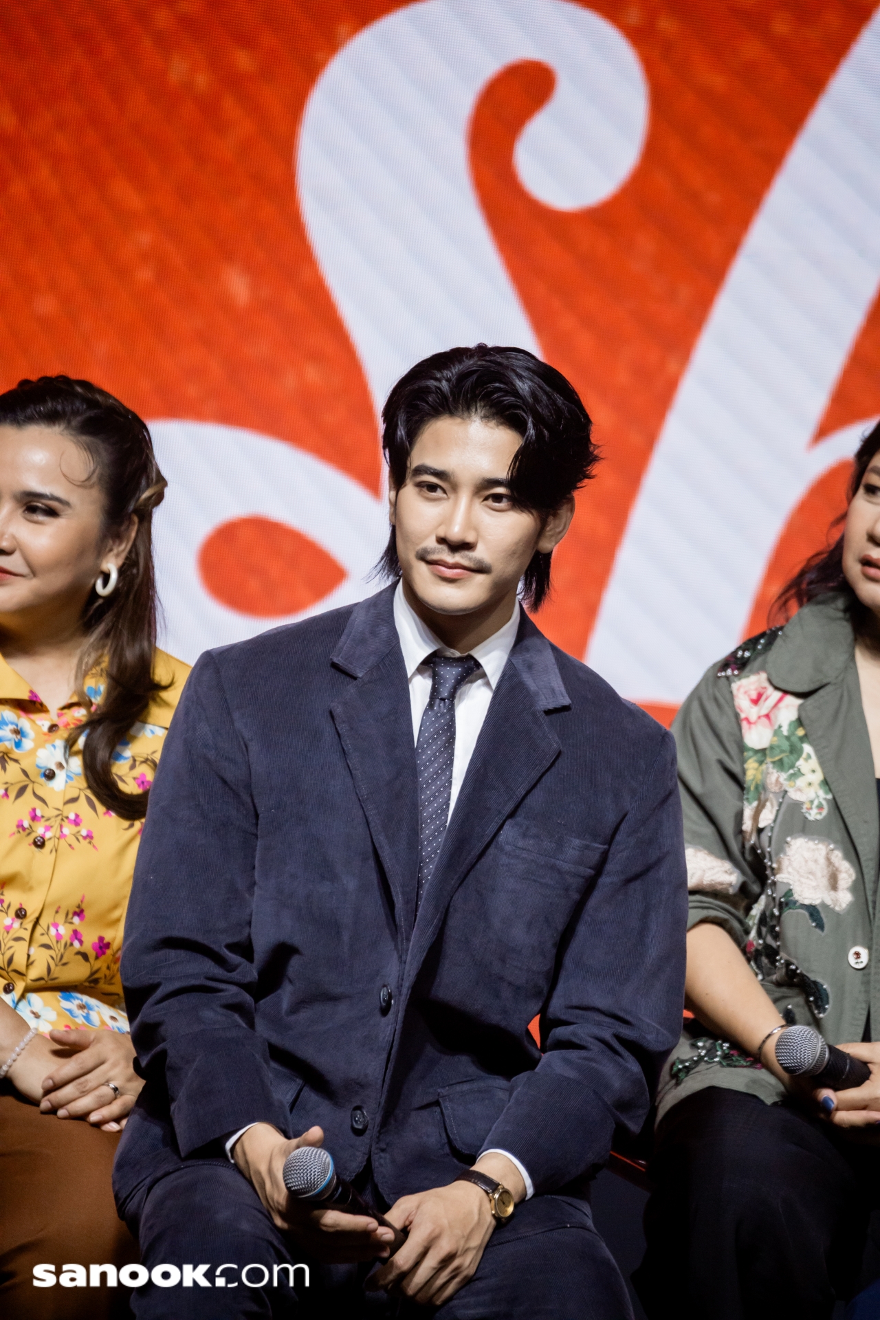 เปิดตัว 