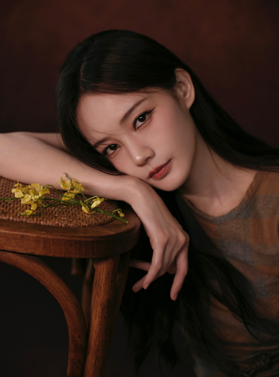 ประวัติ หลี่อี้ถง (Li Yi Tong) นางเอกจีน