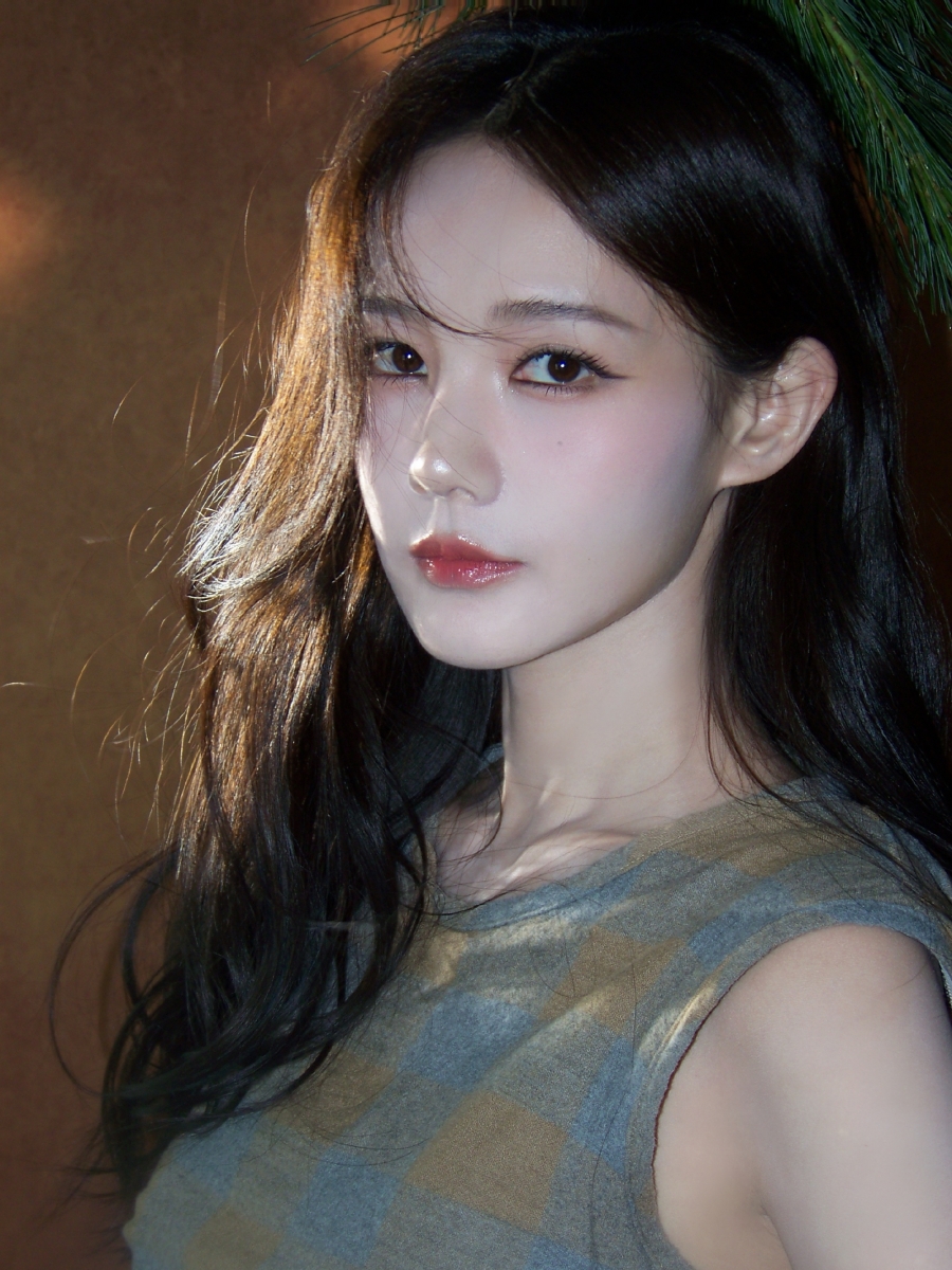 ประวัติ หลี่อี้ถง (Li Yi Tong) นางเอกจีน