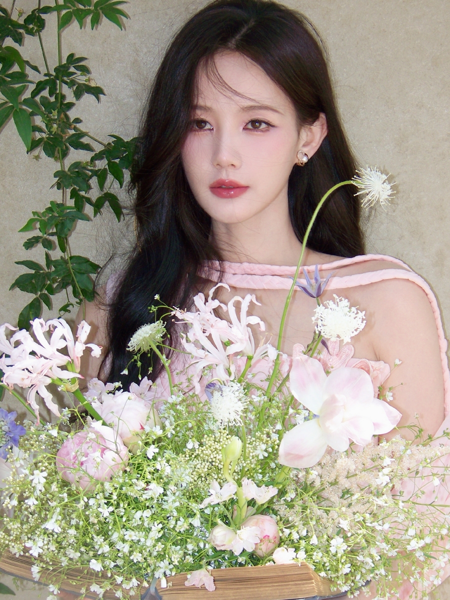 ประวัติ หลี่อี้ถง (Li Yi Tong) นางเอกจีน