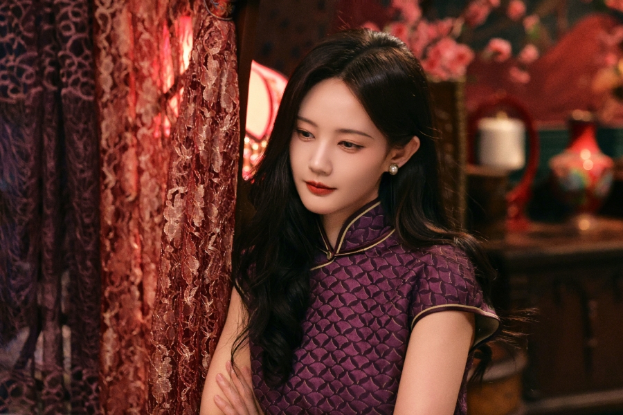 ประวัติ หลี่อี้ถง (Li Yi Tong) นางเอกจีน