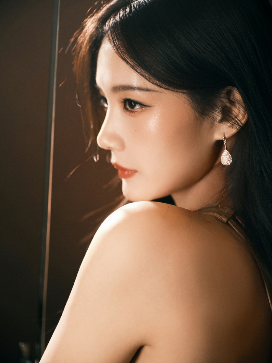 ประวัติ หลี่อี้ถง (Li Yi Tong) นางเอกจีน