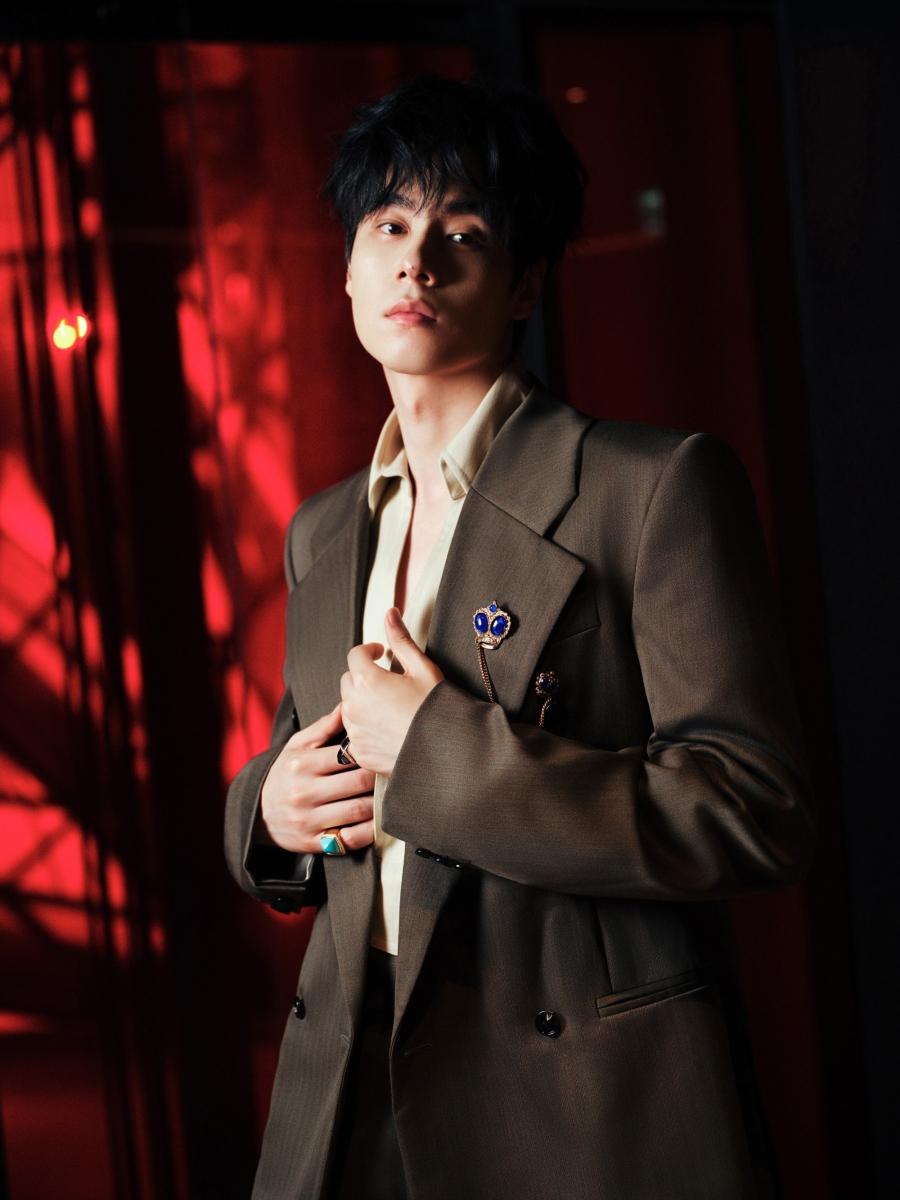 ประวัติ หูอี้เทียน Hu Yi Tian 