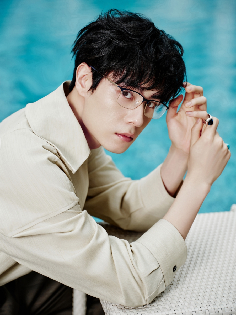 ประวัติ หูอี้เทียน Hu Yi Tian 