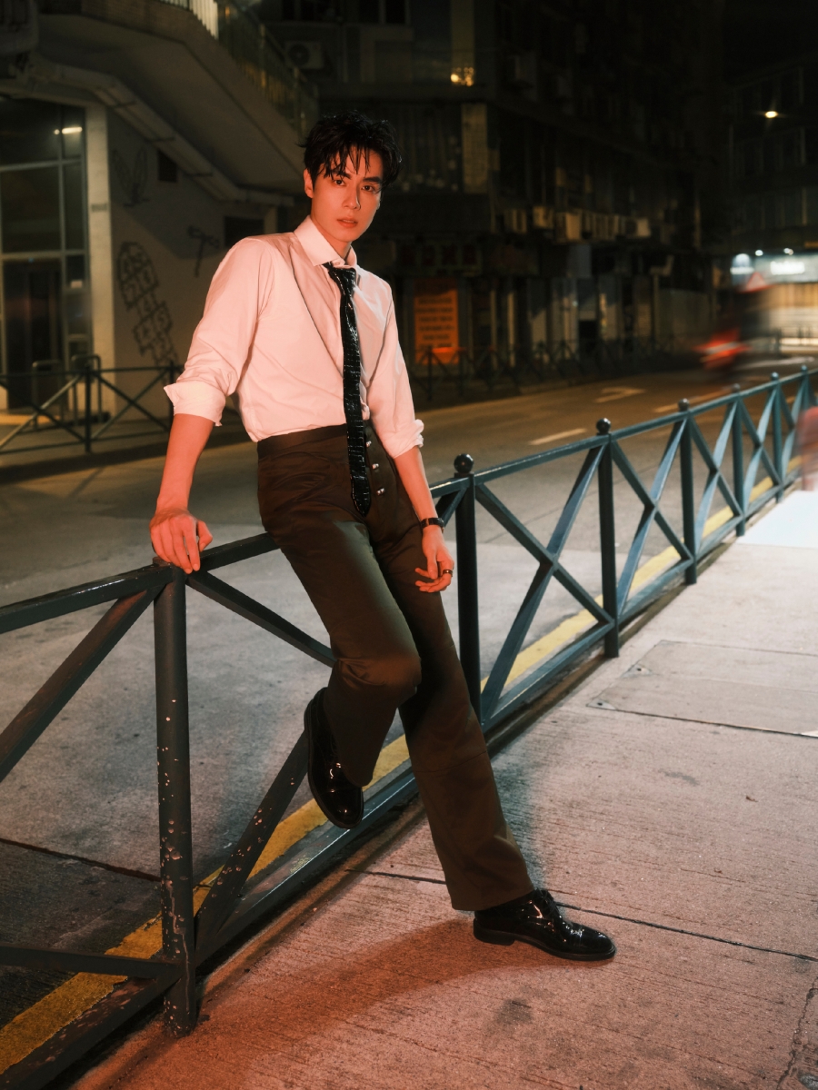 ประวัติ หูอี้เทียน Hu Yi Tian 