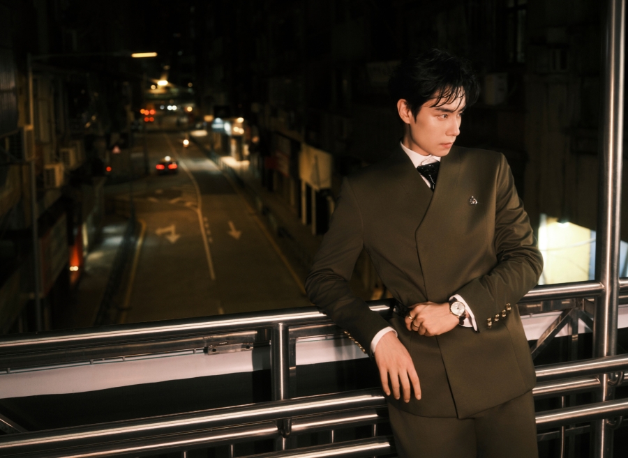 ประวัติ หูอี้เทียน Hu Yi Tian 