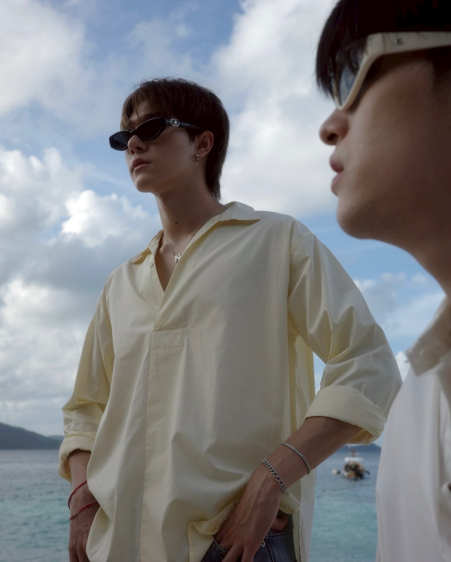 สกาย-นานิ แชะภาพคู่ท่ามกลางแสงทะเลยามเย็น