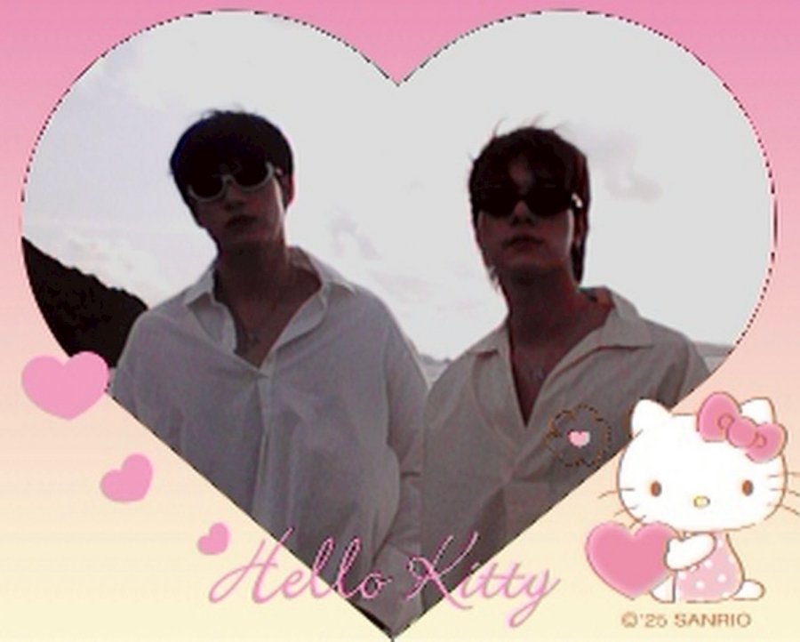 สกาย-นานิ แชะภาพคู่ท่ามกลางแสงทะเลยามเย็น