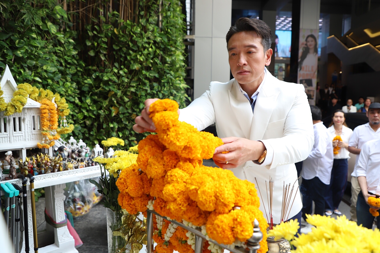 Decalcomania ทวิญ ร่างฉัน วิญญาณเธอ