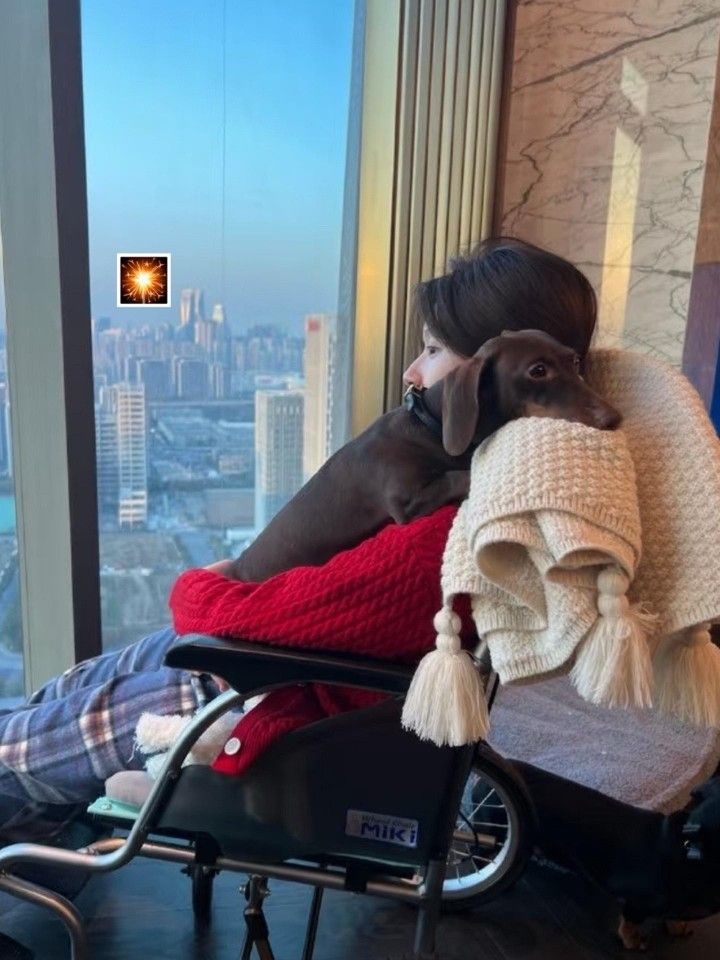 จ้าวลู่ซือ ดราม่าต้นสังกัด