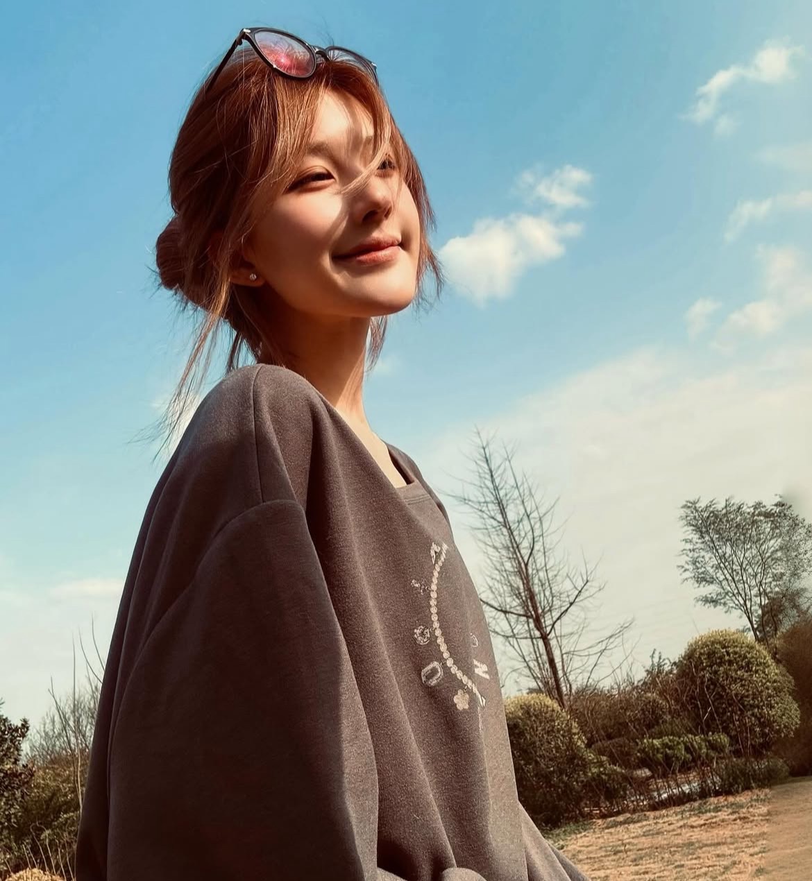 จ้าวลู่ซือ ดราม่าต้นสังกัด