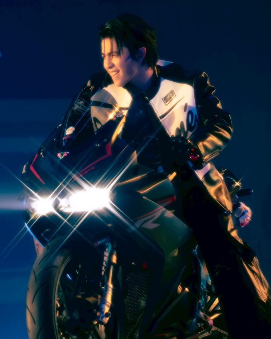 William Est WE Magnetic FANCON