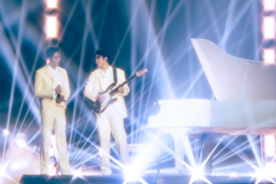 William Est WE Magnetic FANCON