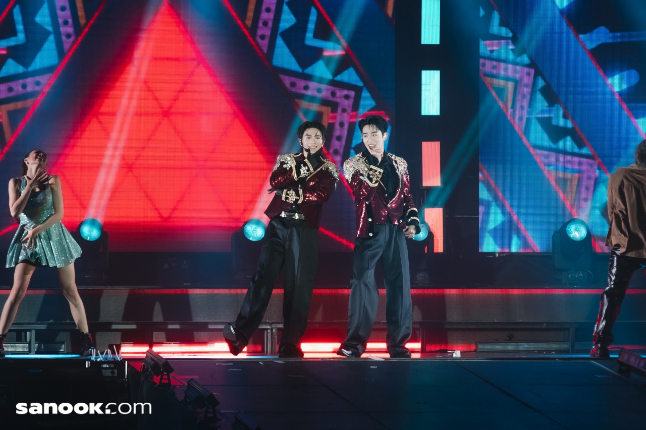 William Est WE Magnetic FANCON