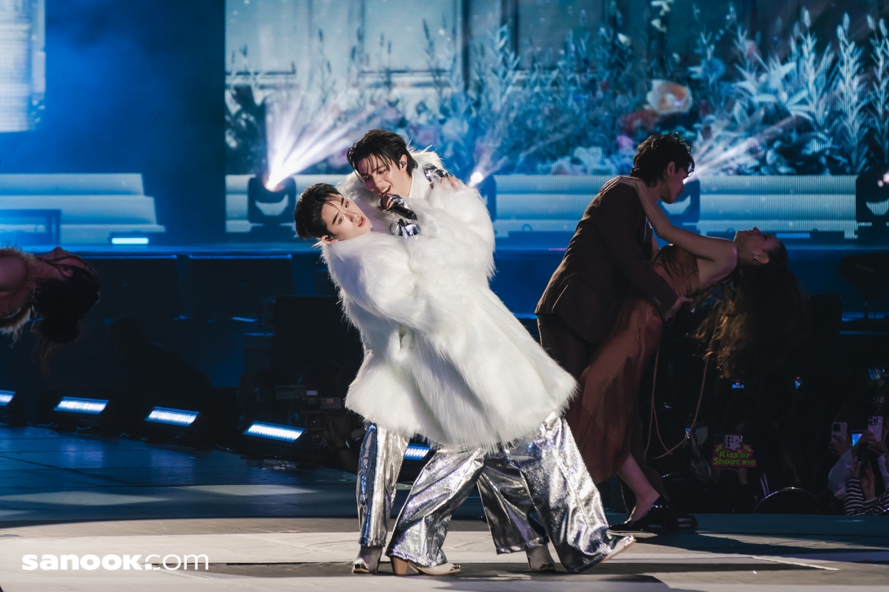 William Est WE Magnetic FANCON