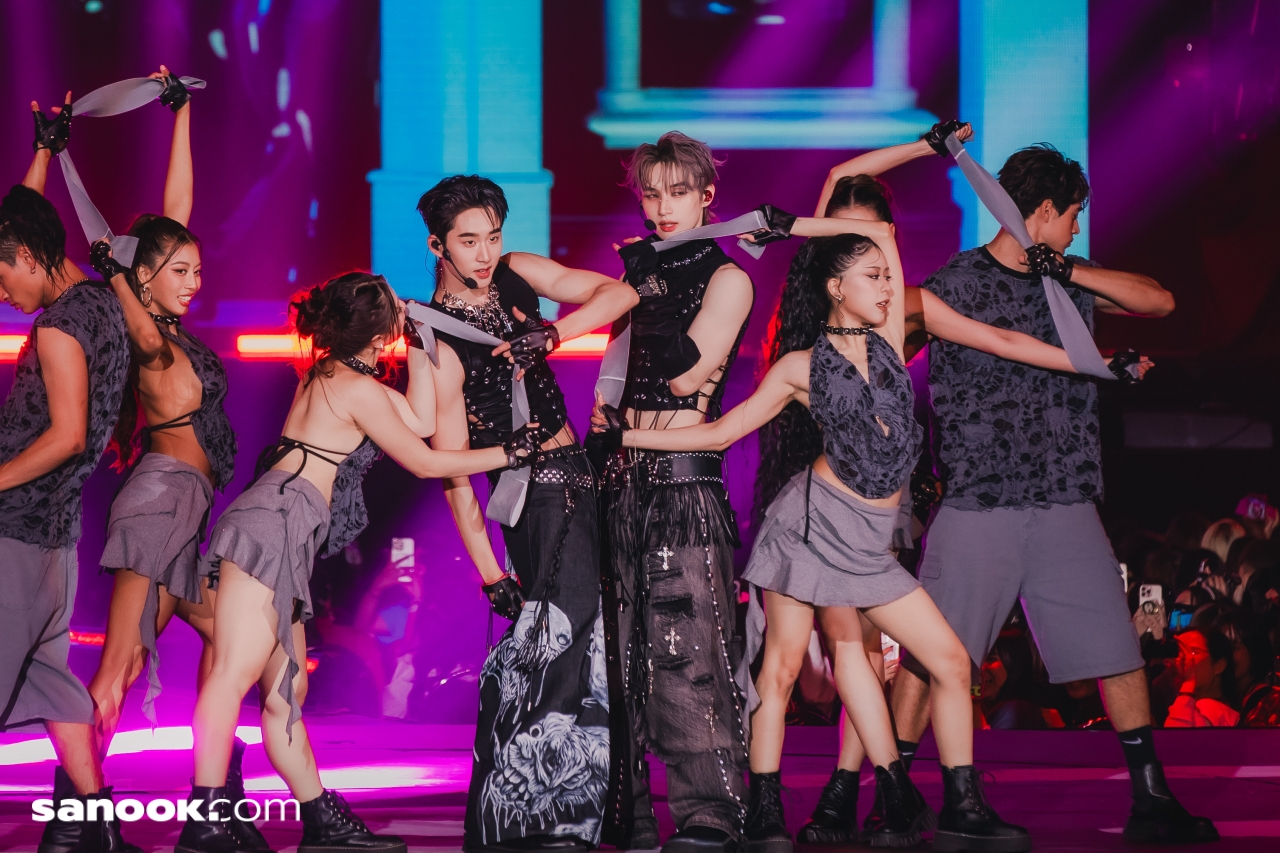 William Est WE Magnetic FANCON