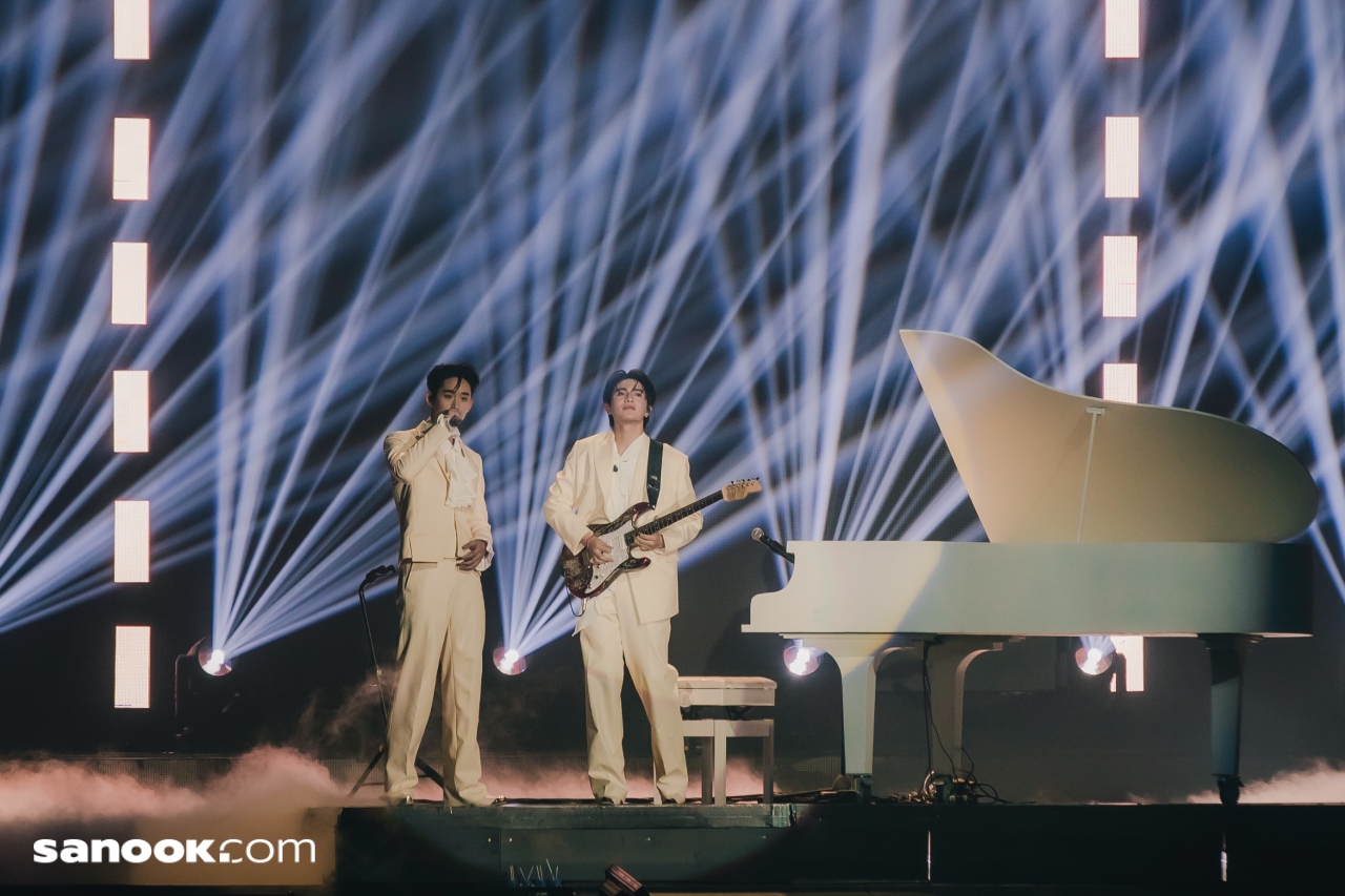 William Est WE Magnetic FANCON