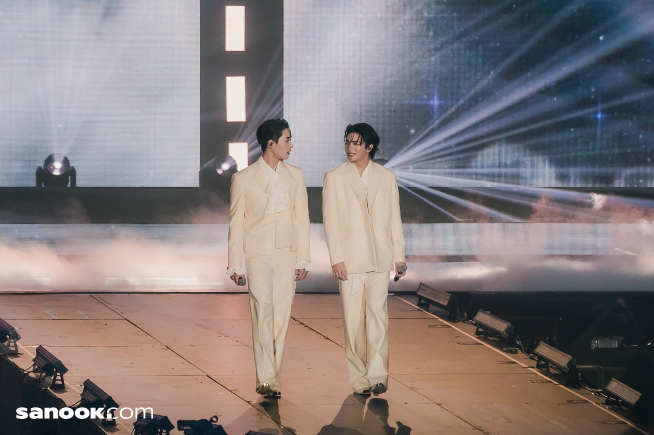 William Est WE Magnetic FANCON