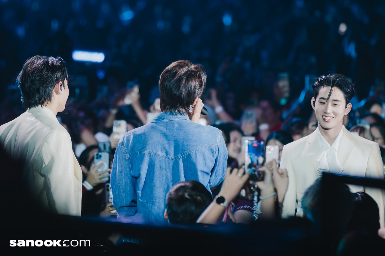 William Est WE Magnetic FANCON