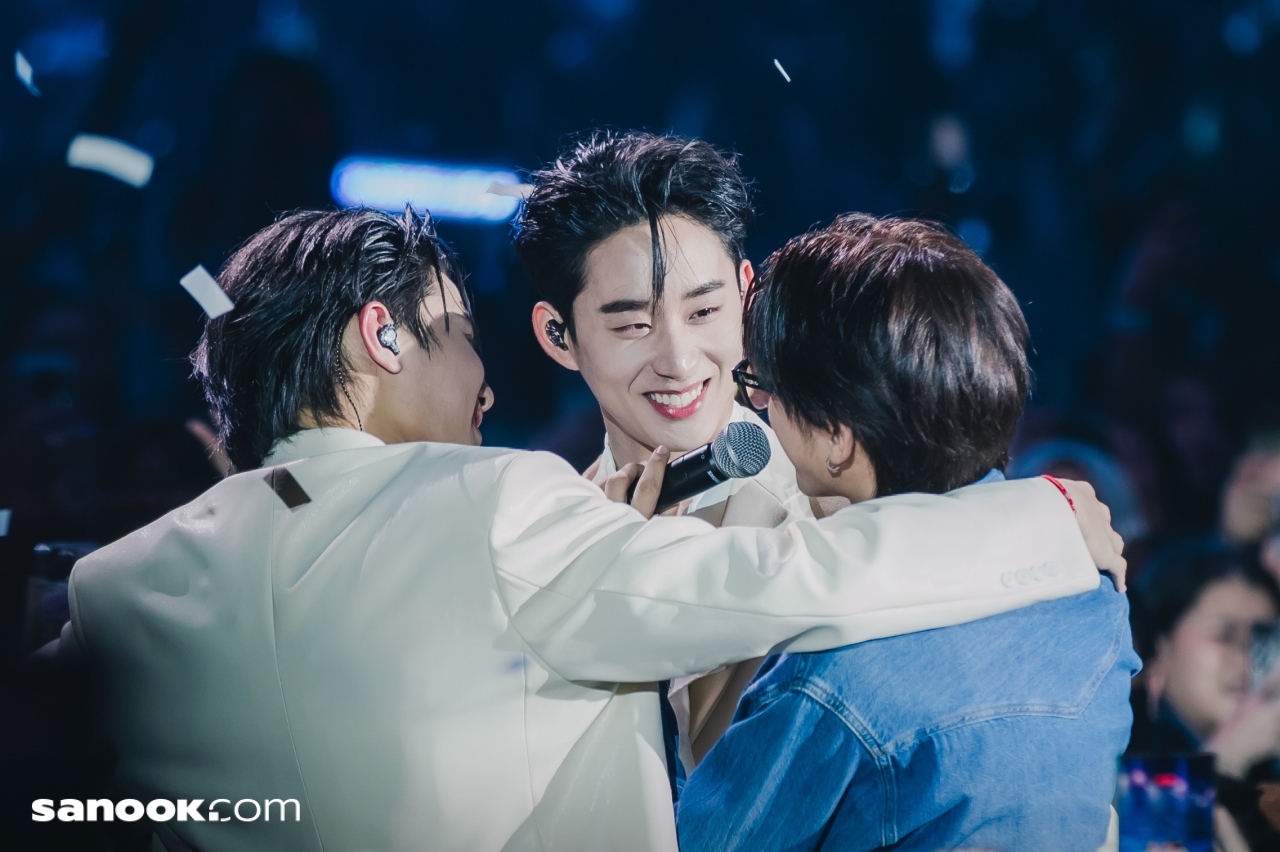 William Est WE Magnetic FANCON