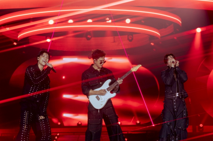 Junior Mark ShineRise FANCON