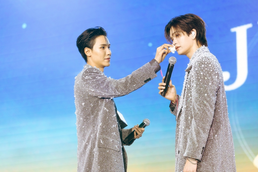 Junior Mark ShineRise FANCON