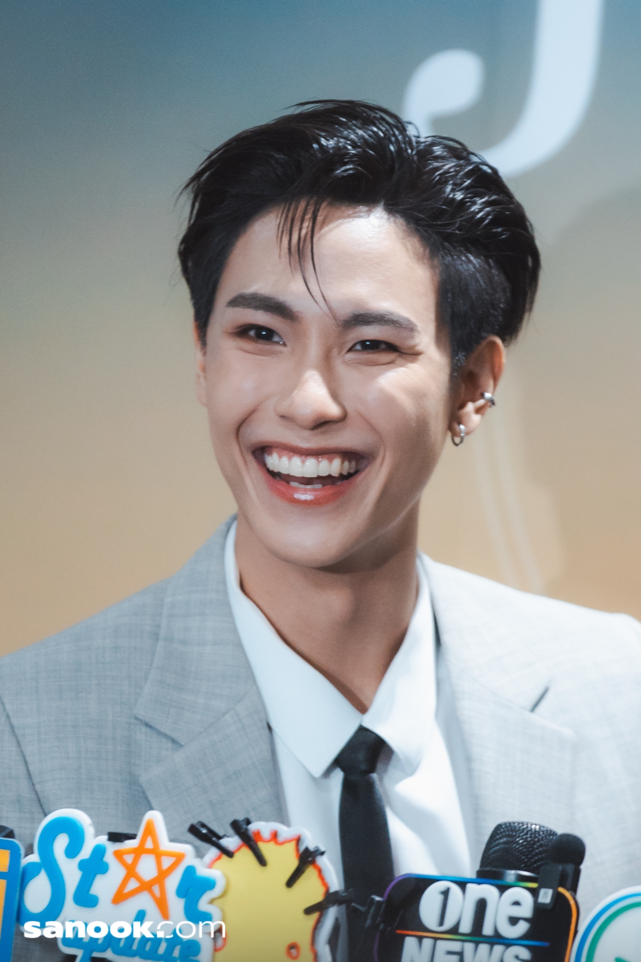 Junior Mark ShineRise FANCON