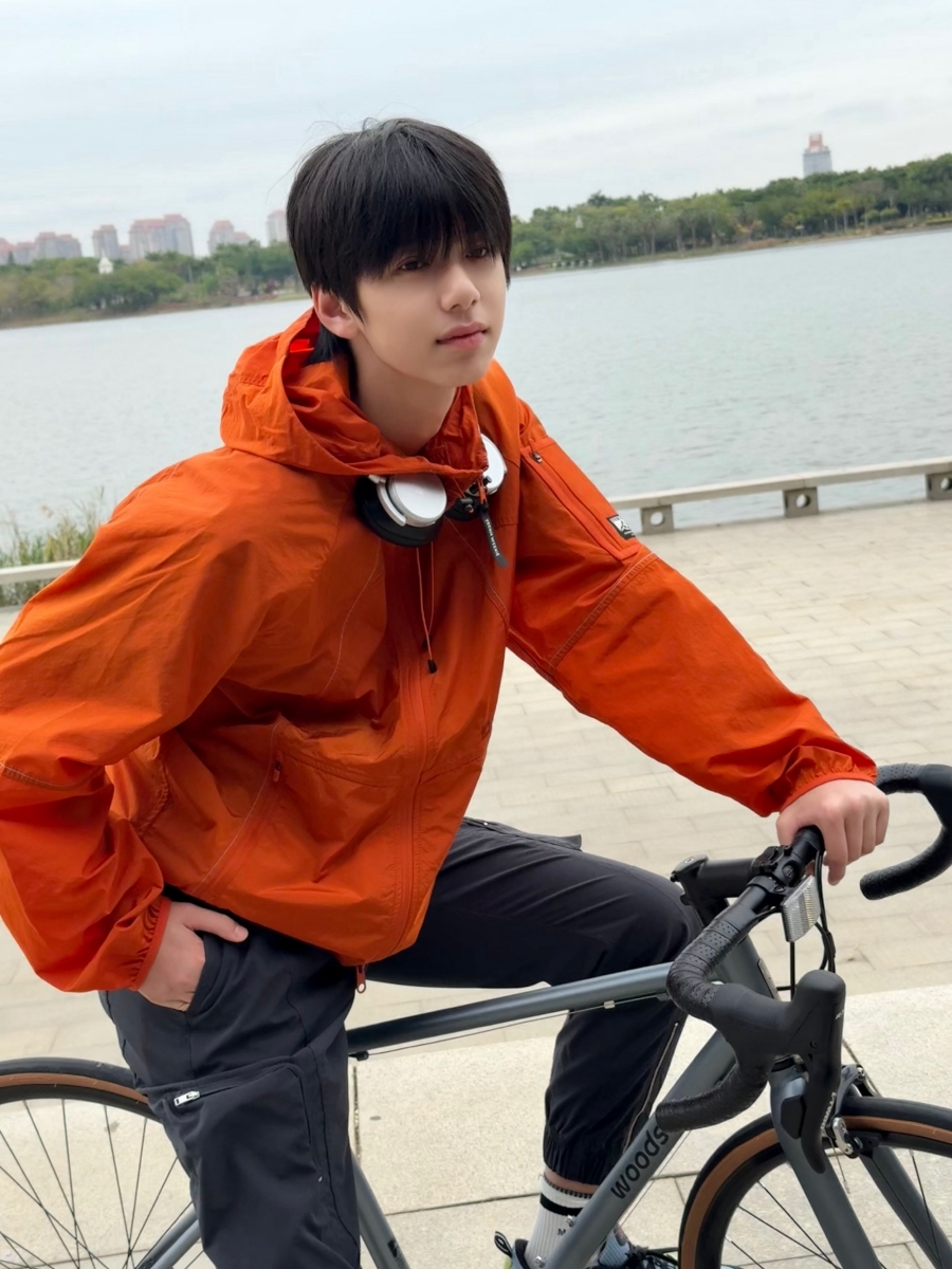 ประวัติ หลินจื่อเย่ (Lin Zi Ye)