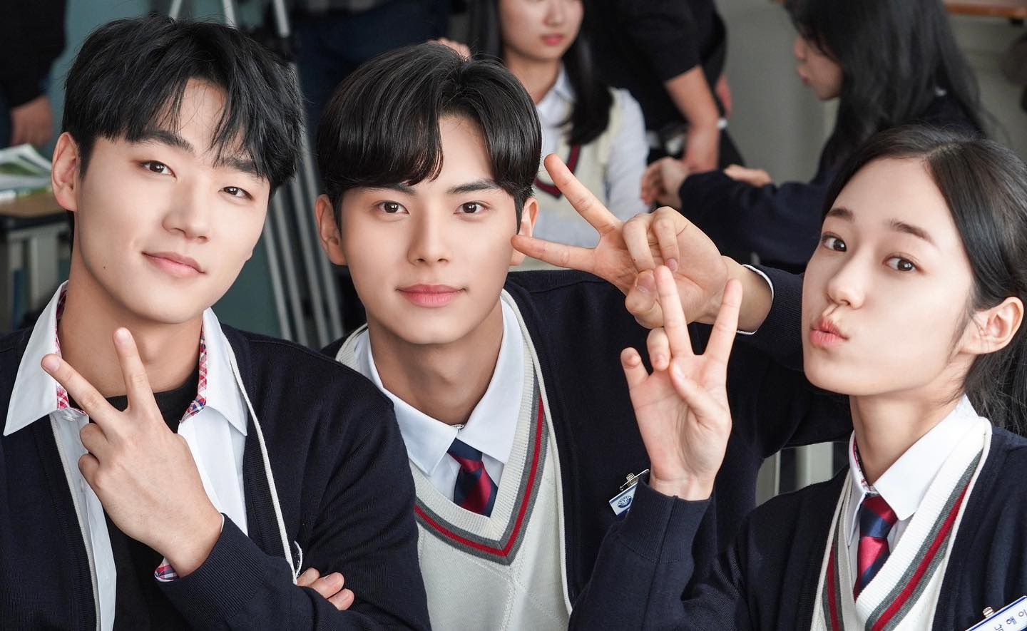 ทำความรู้จัก “อีแชมิน” พระเอกดาวรุ่งเกาหลี