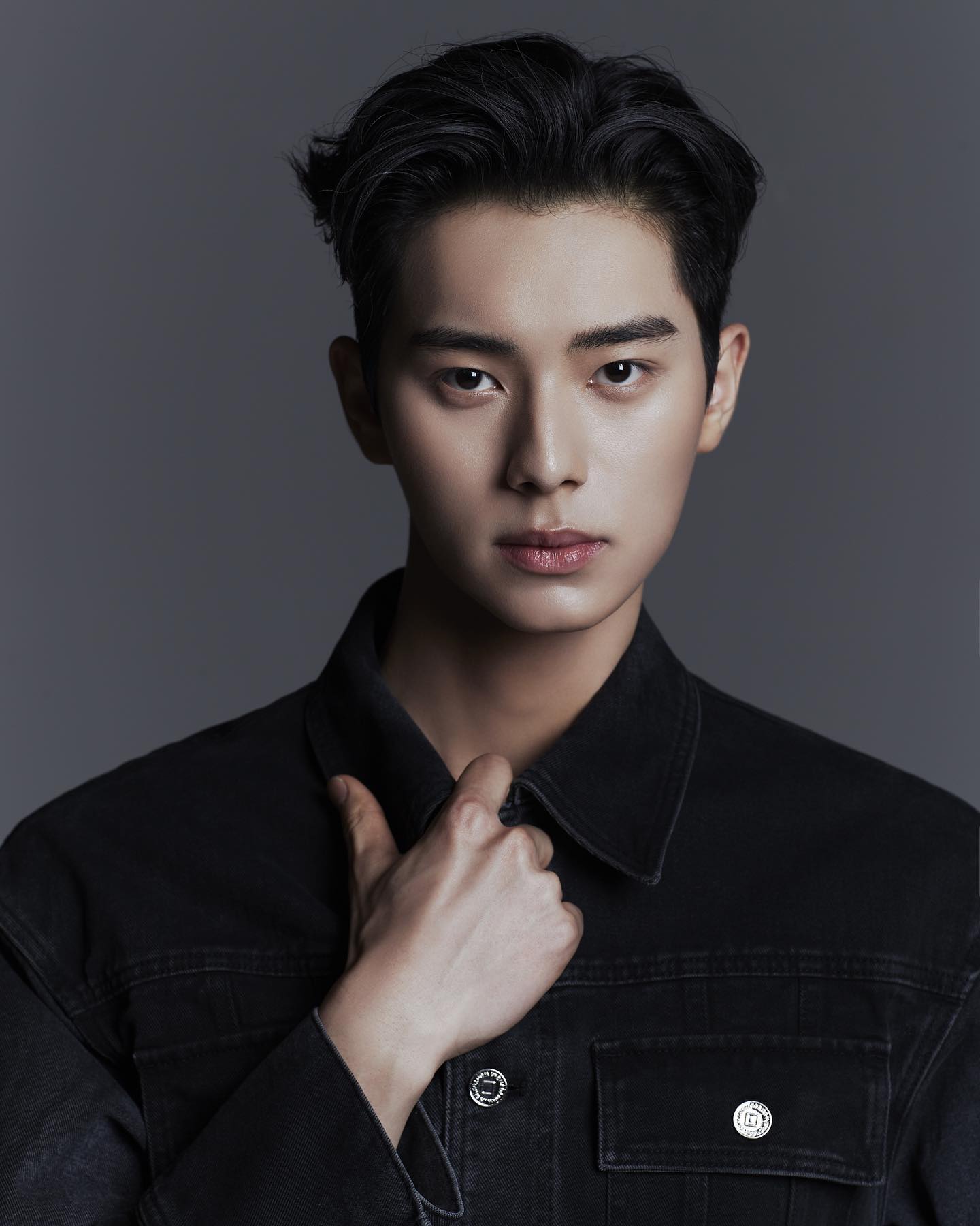 ทำความรู้จัก “อีแชมิน” พระเอกดาวรุ่งเกาหลี