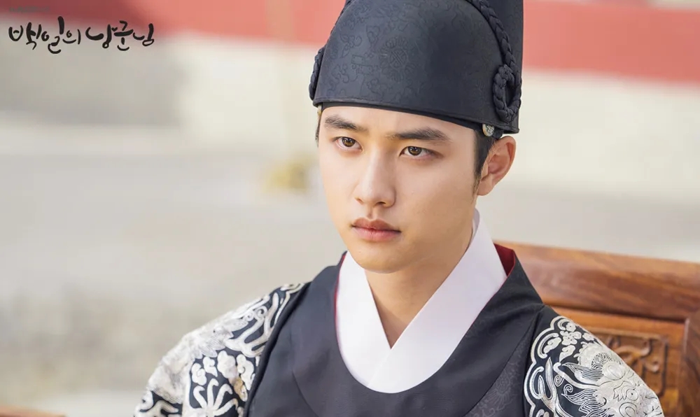 12 พระเอกเกาหลีในชุดฮันบก หล่อสง่าจนแฟนๆ หวีดไม่หยุด