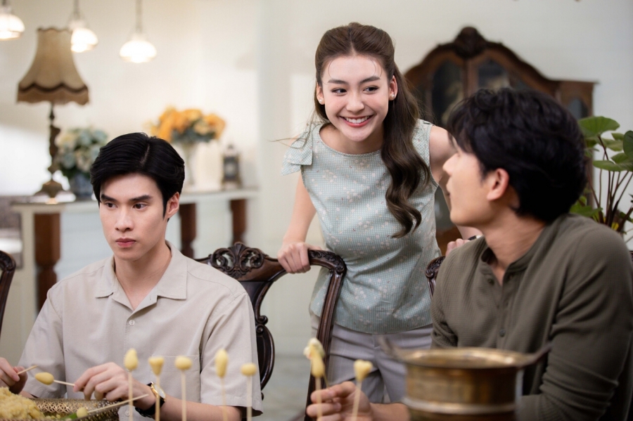 เรื่องย่อ สลักรักในแสงจันทร์ Love in the Moonlight