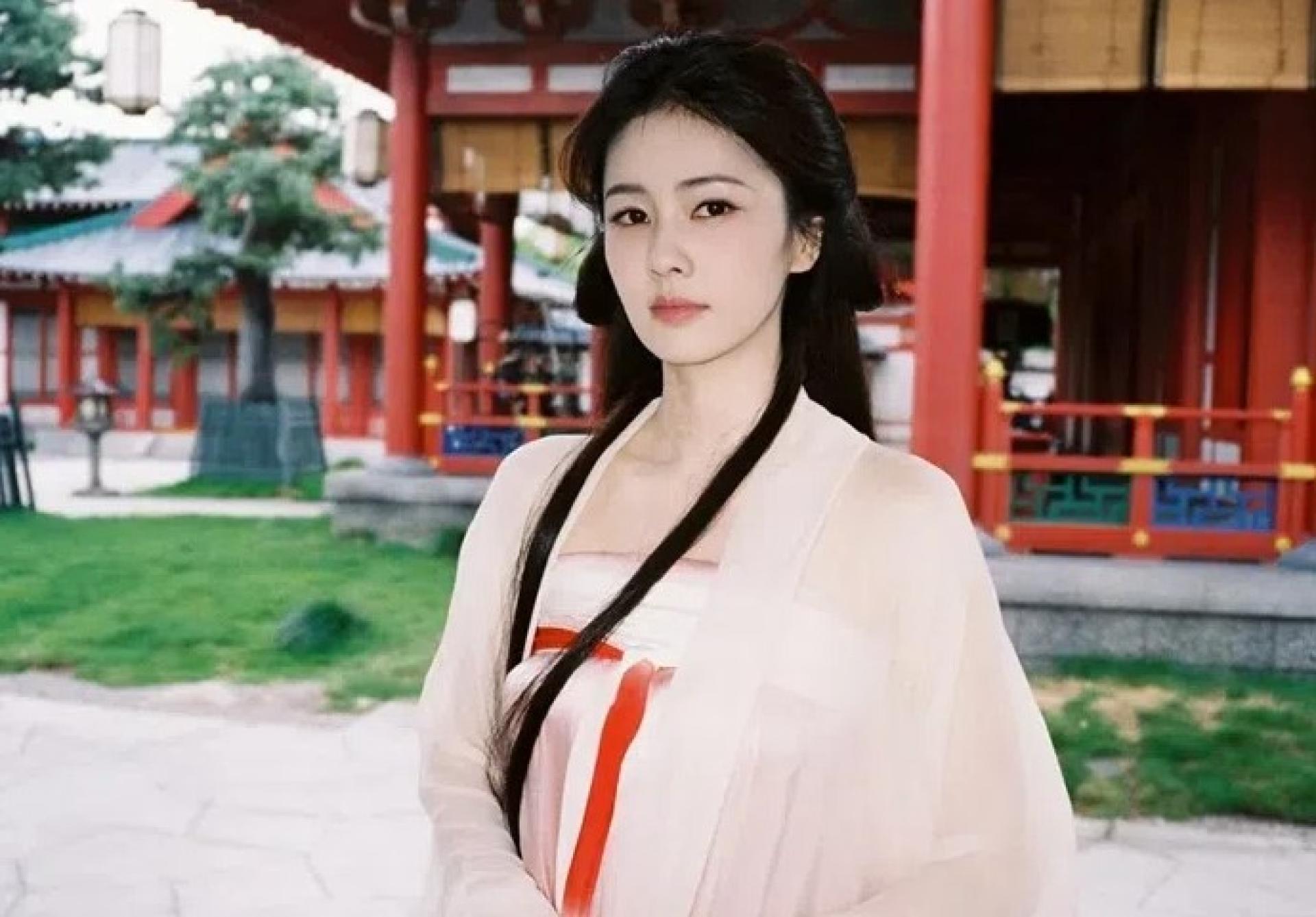 ไป๋ลู่เผยป่วยปริศนานานหลายเดือน จนต้องพักงานทั้งปี