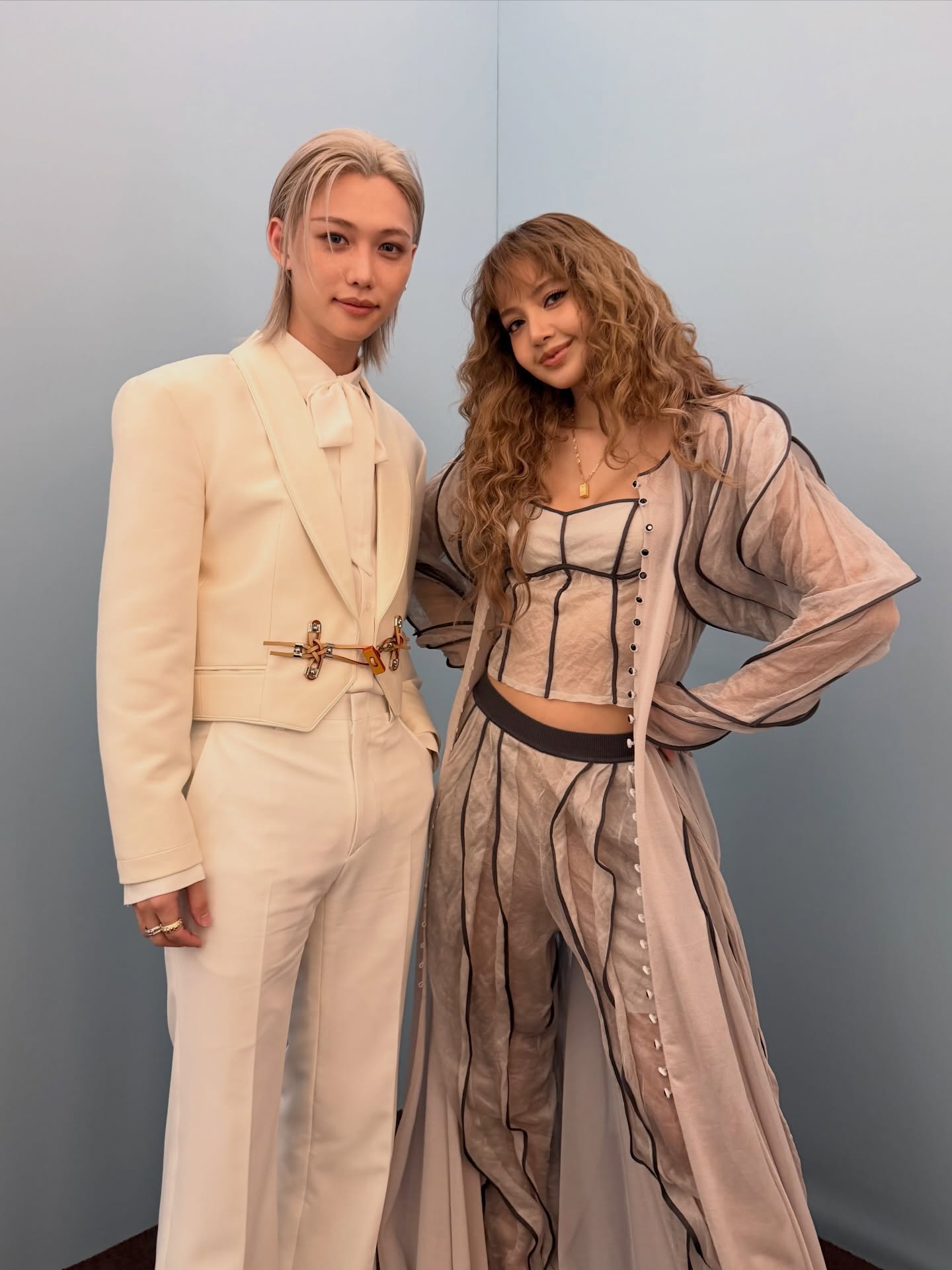 ลิซ่า โพสต์ภาพคู่ 